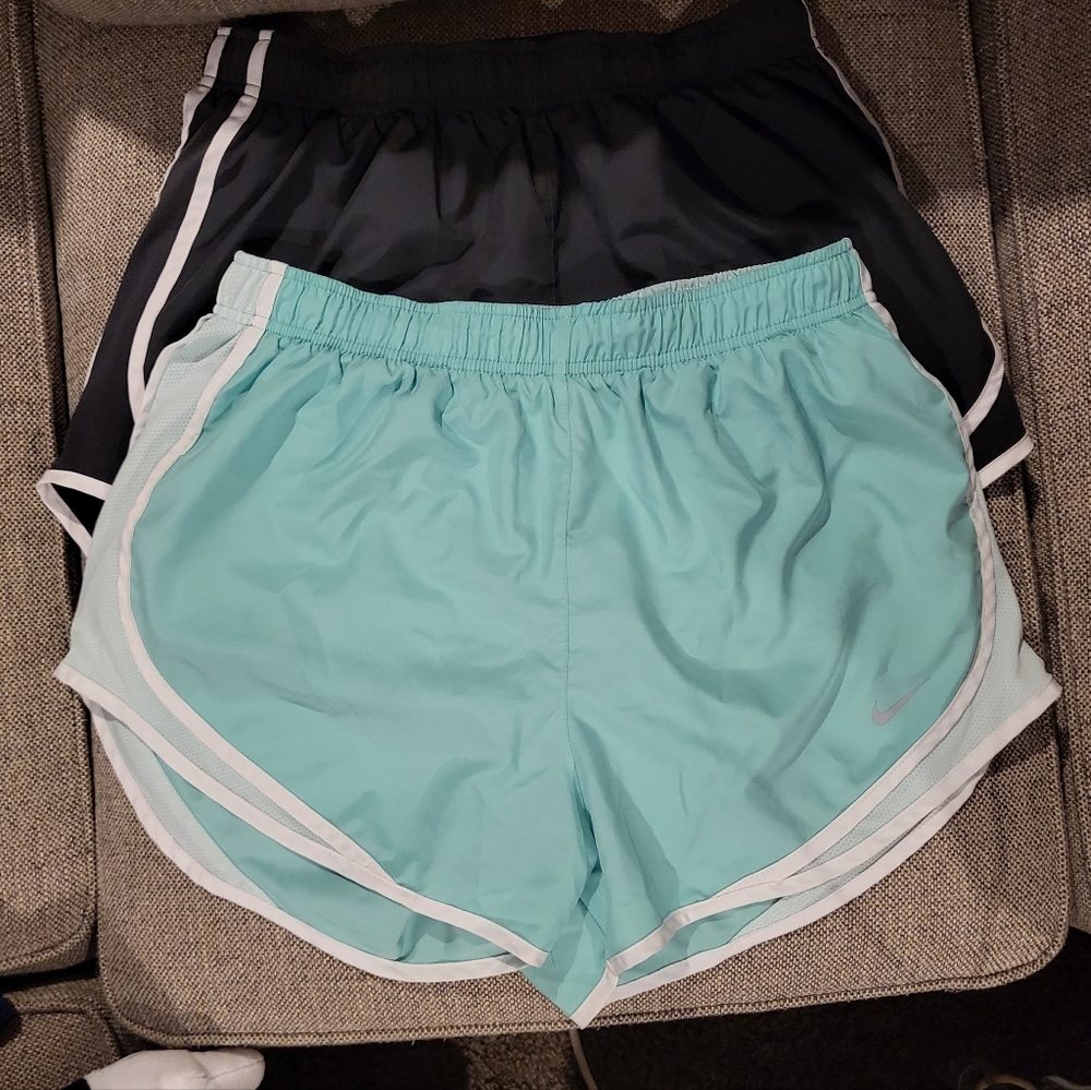 2 Nike tempo running shorts